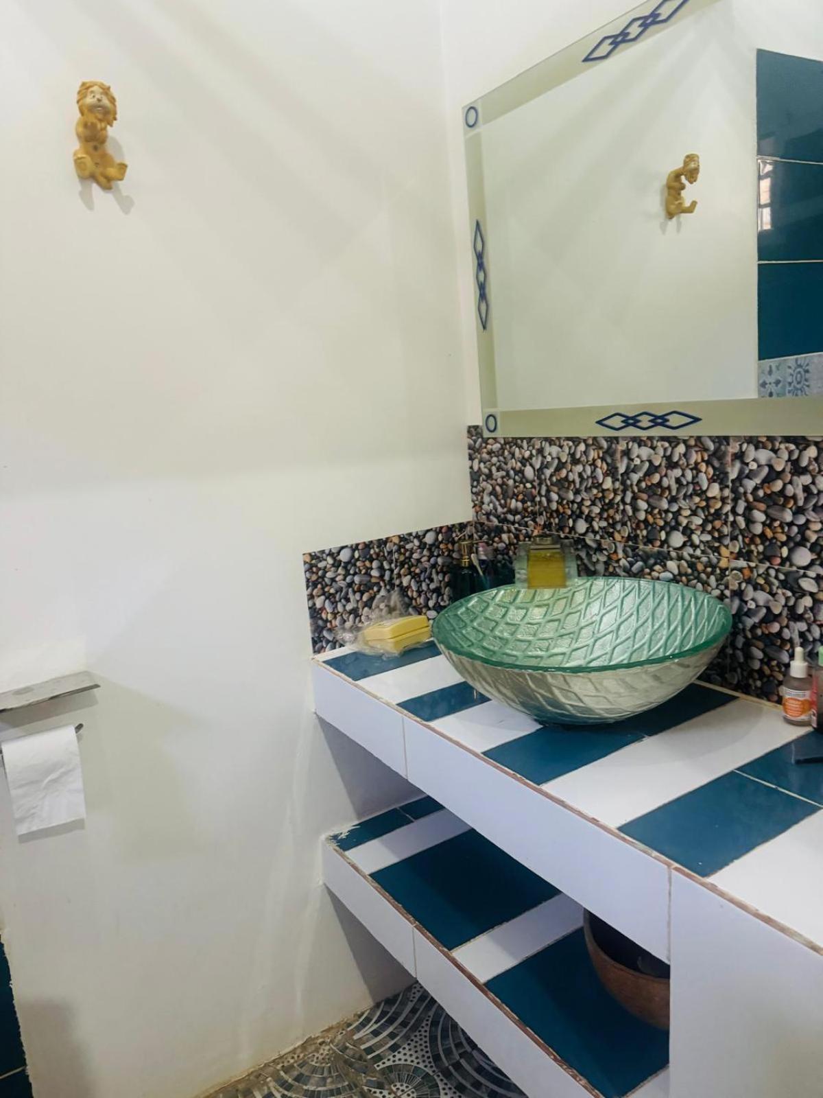 Bed and Breakfast Grace House Jacuzzi Saly Exterior foto